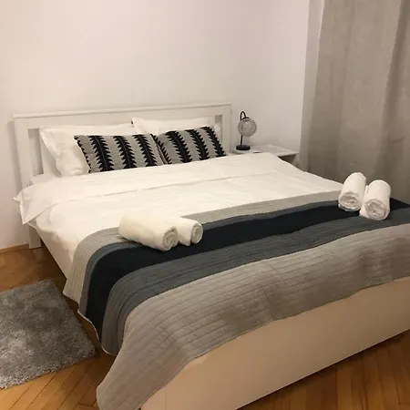 Flora Parliament Bükreş