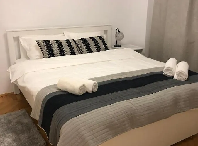 Flora Parliament Bukarest